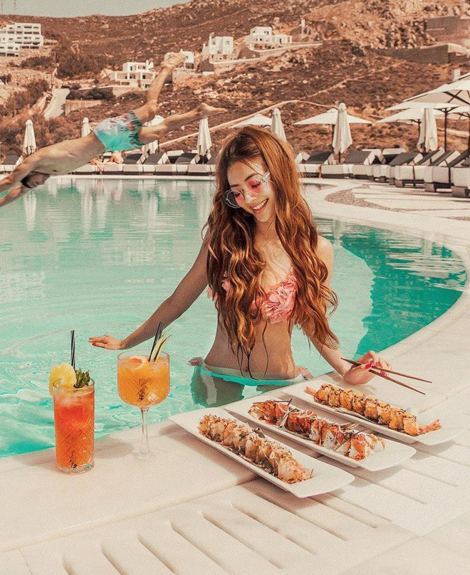 Dàn hot girl, rich kid chăm diện bikini khoe đường cong nóng bỏng - 9 Dàn hot girl, rich kid chăm diện bikini khoe đường cong nóng bỏng - 9