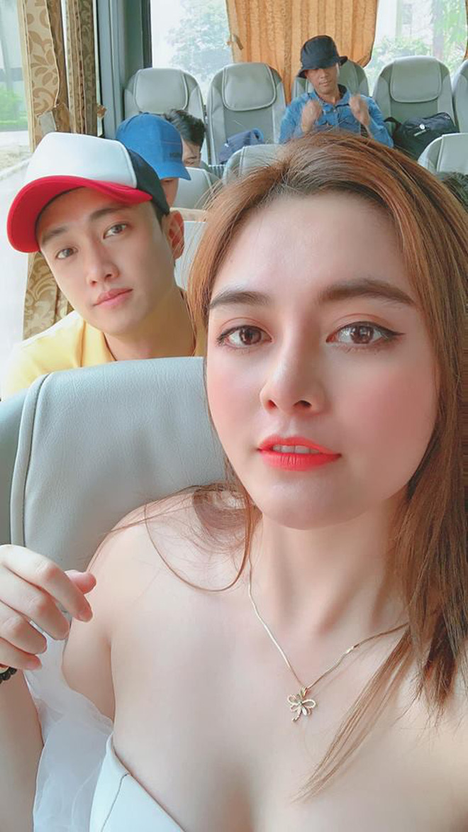 Danh tính cô nàng diễn cảnh nóng táo bạo trong 'Về nhà đi con': Từng chung 'team' với My Sói, phát ngôn tranh cãi trên truyền hình Danh tính cô nàng diễn cảnh nóng táo bạo trong 'Về nhà đi con': Từng chung 'team' với My Sói, phát ngôn tranh cãi trên truyền hình