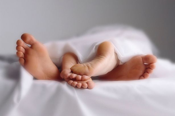 7 câu nói gạ gẫm kinh điển của chị em khi muốn 'yêu' chồng đêm nay - 1 7 câu nói gạ gẫm kinh điển của chị em khi muốn 'yêu' chồng đêm nay - 1