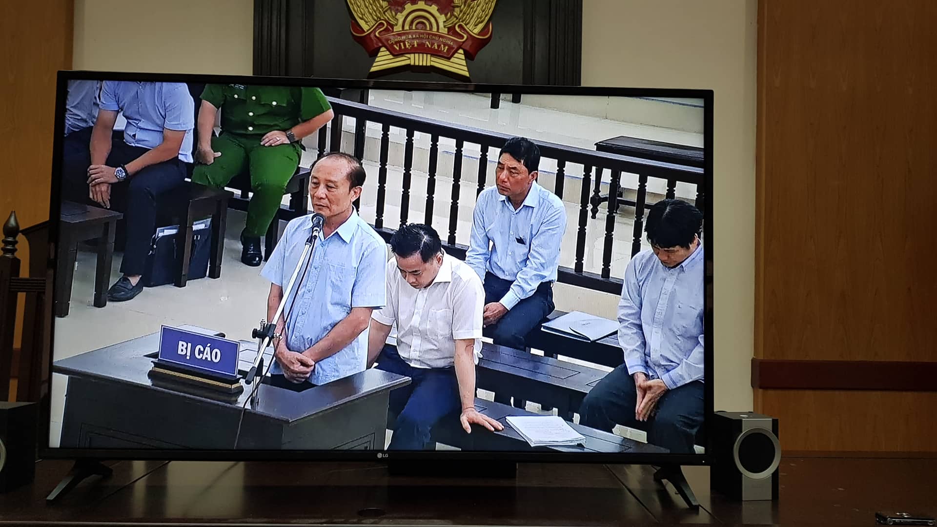 Sự thật tỉ lệ % cổ phần của Vũ 'nhôm' tại doanh nghiệp bình phong? - 1 Sự thật tỉ lệ % cổ phần của Vũ 'nhôm' tại doanh nghiệp bình phong? - 1