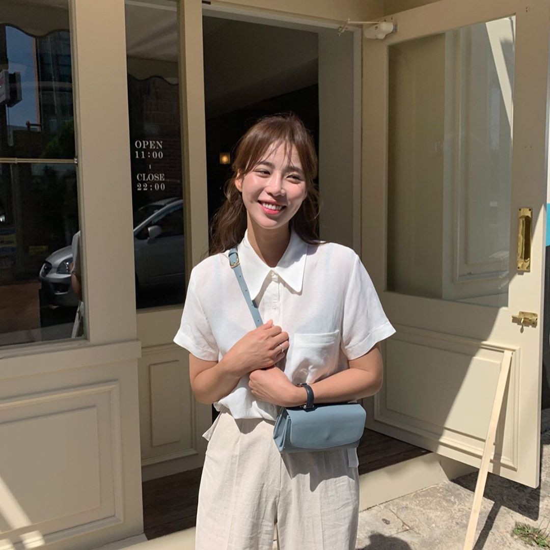 Nắng nóng quá thể, chị em công sở đừng xúng xính 4 items diện lên là muốn 'bốc hỏa' này - 1 Nắng nóng quá thể, chị em công sở đừng xúng xính 4 items diện lên là muốn 'bốc hỏa' này - 1
