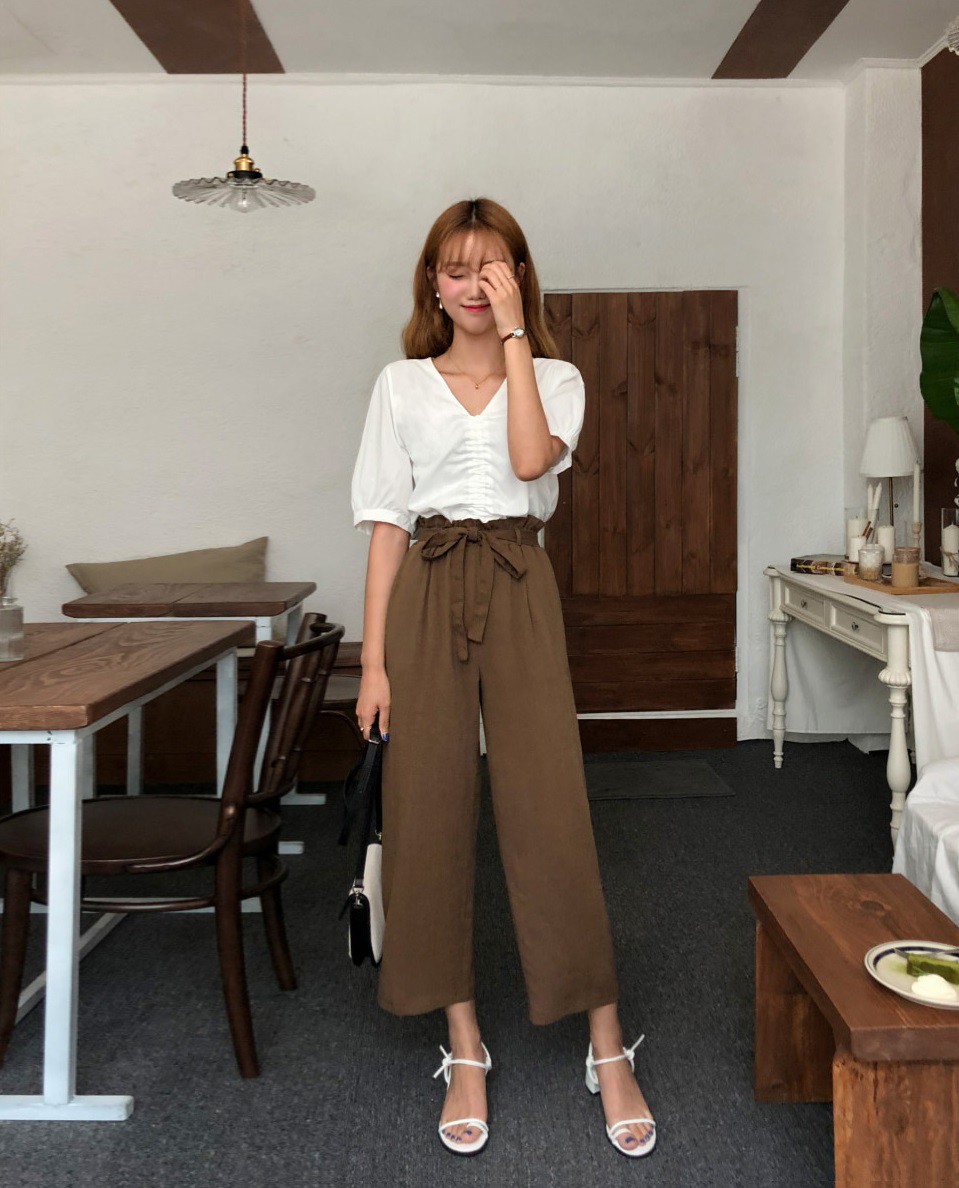 Nắng nóng quá thể, chị em công sở đừng xúng xính 4 items diện lên là muốn 'bốc hỏa' này - 7 Nắng nóng quá thể, chị em công sở đừng xúng xính 4 items diện lên là muốn 'bốc hỏa' này - 7