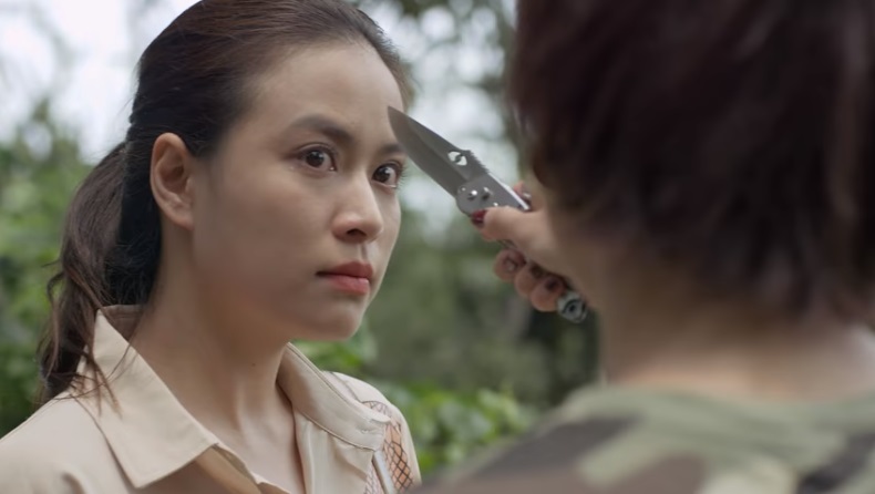 Đem 3 tỷ để chuộc người yêu, Hoàng Thùy Linh vẫn bị tát sấp mặt nhưng phản ứng của khán giả mới bất ngờ - 1 Đem 3 tỷ để chuộc người yêu, Hoàng Thùy Linh vẫn bị tát sấp mặt nhưng phản ứng của khán giả mới bất ngờ - 1