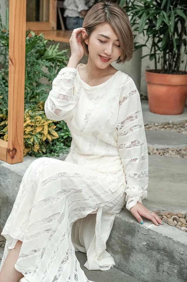Nữ chính gây sốt với màn quỳ gối tỏ tình ở 'Người ấy là ai?': Thắng run bần bật trên sân khấu, bố mẹ mình đã rất sốc! - 5 Nữ chính gây sốt với màn quỳ gối tỏ tình ở 'Người ấy là ai?': Thắng run bần bật trên sân khấu, bố mẹ mình đã rất sốc! - 5