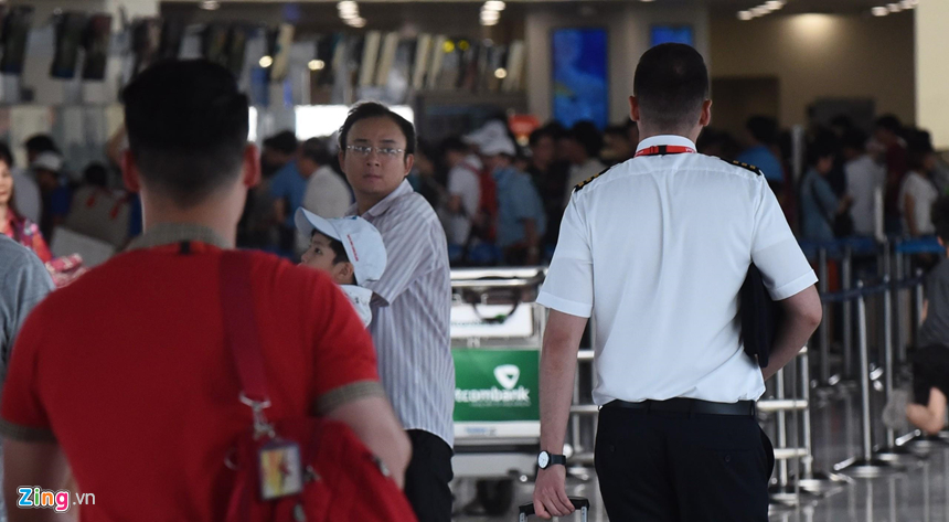 VietJet tiếp tục delay, khách không kịp về nhà trước ngày đầu tuần - 4 VietJet tiếp tục delay, khách không kịp về nhà trước ngày đầu tuần - 4