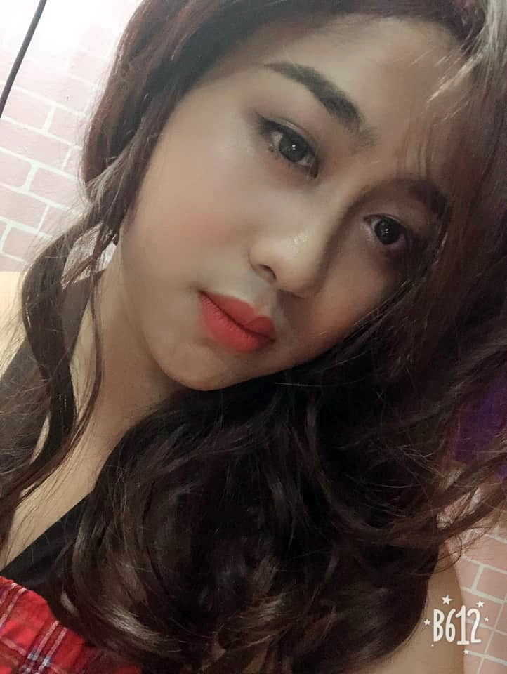 Chàng trai lên mạng than thở bị 'giả gái' bất đắc dĩ, ai ngờ khiến dân mạng thổn thức vì quá xinh - 1 Chàng trai lên mạng than thở bị 'giả gái' bất đắc dĩ, ai ngờ khiến dân mạng thổn thức vì quá xinh - 1