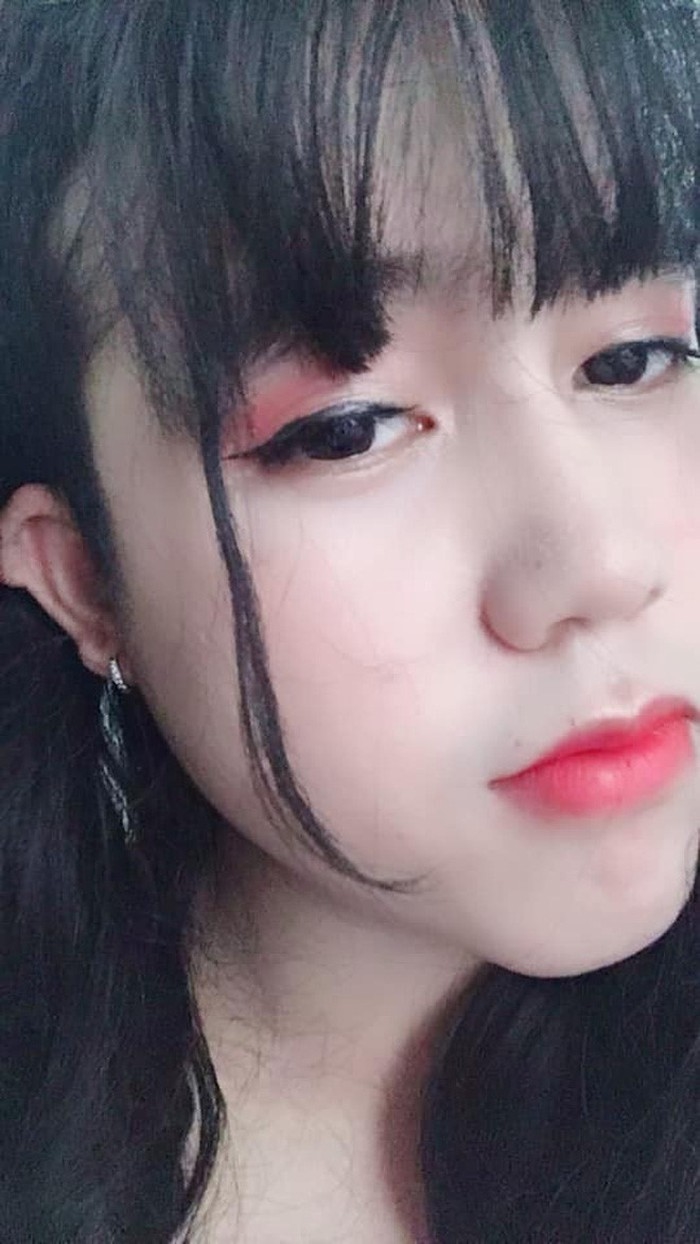 Chàng trai lên mạng than thở bị 'giả gái' bất đắc dĩ, ai ngờ khiến dân mạng thổn thức vì quá xinh - 6 Chàng trai lên mạng than thở bị 'giả gái' bất đắc dĩ, ai ngờ khiến dân mạng thổn thức vì quá xinh - 6