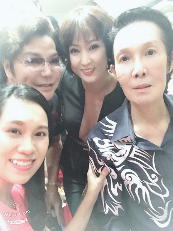 Sau hai năm chữa bệnh, dung mạo 'ông hoàng cải lương Hồ Quảng' Vũ Linh giờ ra sao? - 8 Sau hai năm chữa bệnh, dung mạo 'ông hoàng cải lương Hồ Quảng' Vũ Linh giờ ra sao? - 8
