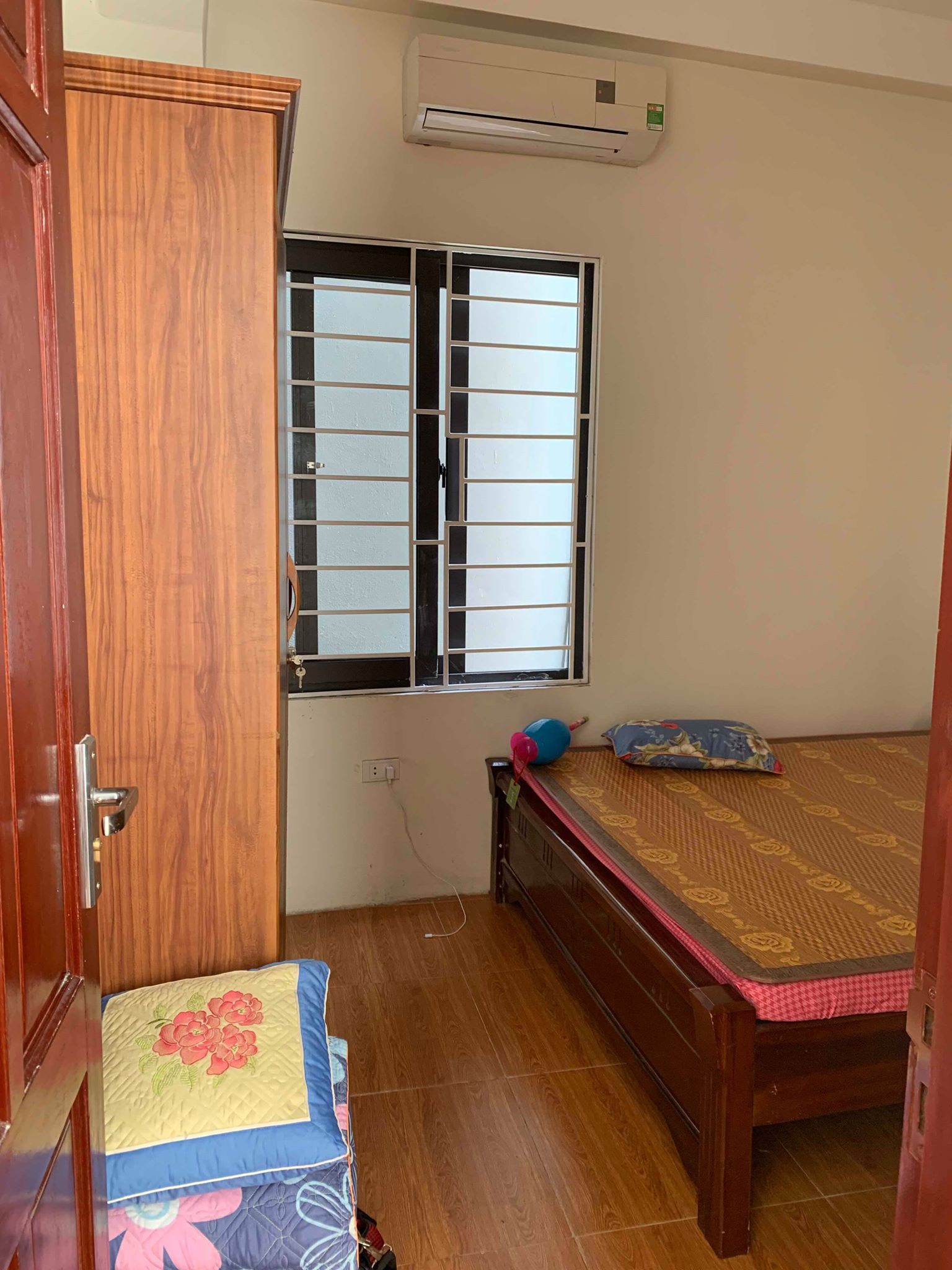 Với 160 triệu đồng, vợ chồng trẻ liều mình mua nhà 3 tầng Hà Nội khiến ai cũng sửng sốt và đây là trọn bộ bí quyết - 4 Với 160 triệu đồng, vợ chồng trẻ liều mình mua nhà 3 tầng Hà Nội khiến ai cũng sửng sốt và đây là trọn bộ bí quyết - 4