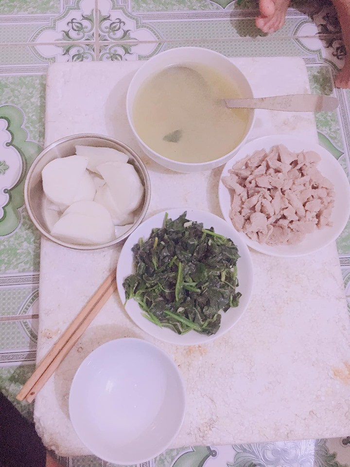 Cô gái 'tự thú' đoảng hết phần thiên hạ khi rán cá không thành, dân mạng 'phát hờn' khi thấy 1 chi tiết - 2 Cô gái 'tự thú' đoảng hết phần thiên hạ khi rán cá không thành, dân mạng 'phát hờn' khi thấy 1 chi tiết - 2