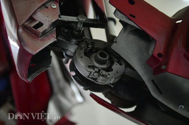 Video ảnh: Bạn trẻ Việt chế robot Transformer 'khổng lồ' từ rác thải nhựa - 7 Video ảnh: Bạn trẻ Việt chế robot Transformer 'khổng lồ' từ rác thải nhựa - 7