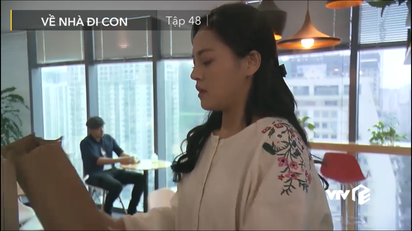 'Về nhà đi con': Huệ tặng quà gì cho bố Bảo mà khiến dân mạng phát điên vì tò mò thế này? 'Về nhà đi con': Huệ tặng quà gì cho bố Bảo mà khiến dân mạng phát điên vì tò mò thế này?