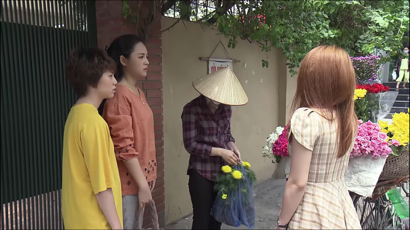 'Về nhà đi con': Quá quắt đỉnh điểm, Thư xúc phạm người lớn tuổi giữa đường giữa chợ, khán giả phẫn nộ đòi một cái tát - 4 'Về nhà đi con': Quá quắt đỉnh điểm, Thư xúc phạm người lớn tuổi giữa đường giữa chợ, khán giả phẫn nộ đòi một cái tát - 4