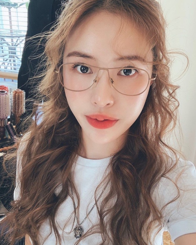 Muốn nhan sắc 'lên hương', các cô nàng phải cập nhật ngay 5 kiểu makeup đang làm mưa làm gió này - 11 Muốn nhan sắc 'lên hương', các cô nàng phải cập nhật ngay 5 kiểu makeup đang làm mưa làm gió này - 11