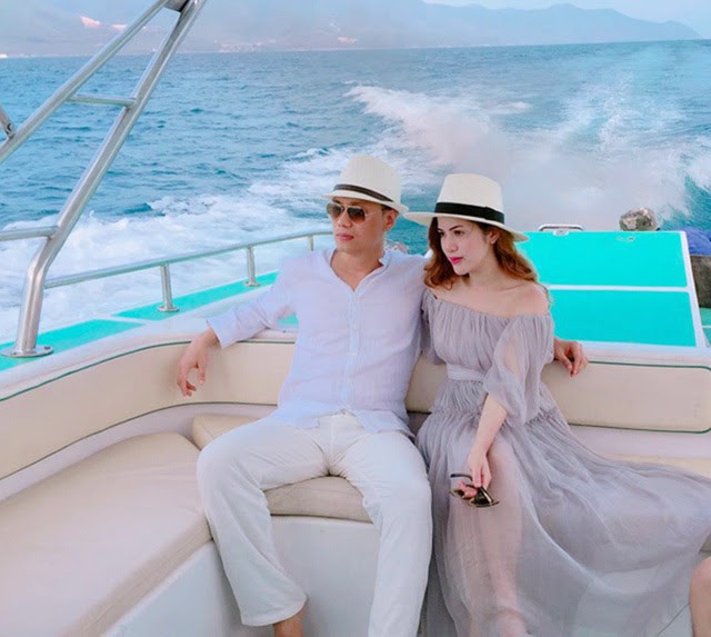 Từ chuyện Việt Anh ly hôn: 4 năm làm vợ chưa được khoác áo cô dâu và bao lần đóng vai ác để giữ chồng cũng chẳng giá trị bằng 1 cái buông tay - 1 Từ chuyện Việt Anh ly hôn: 4 năm làm vợ chưa được khoác áo cô dâu và bao lần đóng vai ác để giữ chồng cũng chẳng giá trị bằng 1 cái buông tay - 1