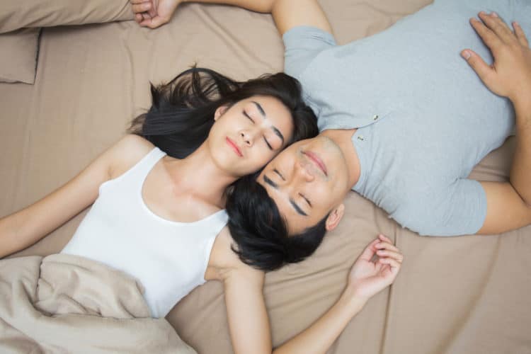 Nên 'yêu' nhiều vào mùa nào? - 1 Nên 'yêu' nhiều vào mùa nào? - 1