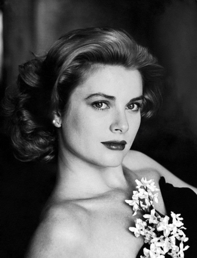 Cuộc đời ly kỳ của Grace Kelly: Tiểu thư triệu phú bỏ tượng vàng Oscar để thành Công nương hoàng gia và cái chết bí ẩn Cuộc đời ly kỳ của Grace Kelly: Tiểu thư triệu phú bỏ tượng vàng Oscar để thành Công nương hoàng gia và cái chết bí ẩn