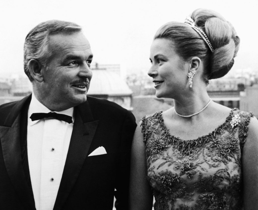 Cuộc đời ly kỳ của Grace Kelly: Tiểu thư triệu phú bỏ tượng vàng Oscar để thành Công nương hoàng gia và cái chết bí ẩn - 10 Cuộc đời ly kỳ của Grace Kelly: Tiểu thư triệu phú bỏ tượng vàng Oscar để thành Công nương hoàng gia và cái chết bí ẩn - 10