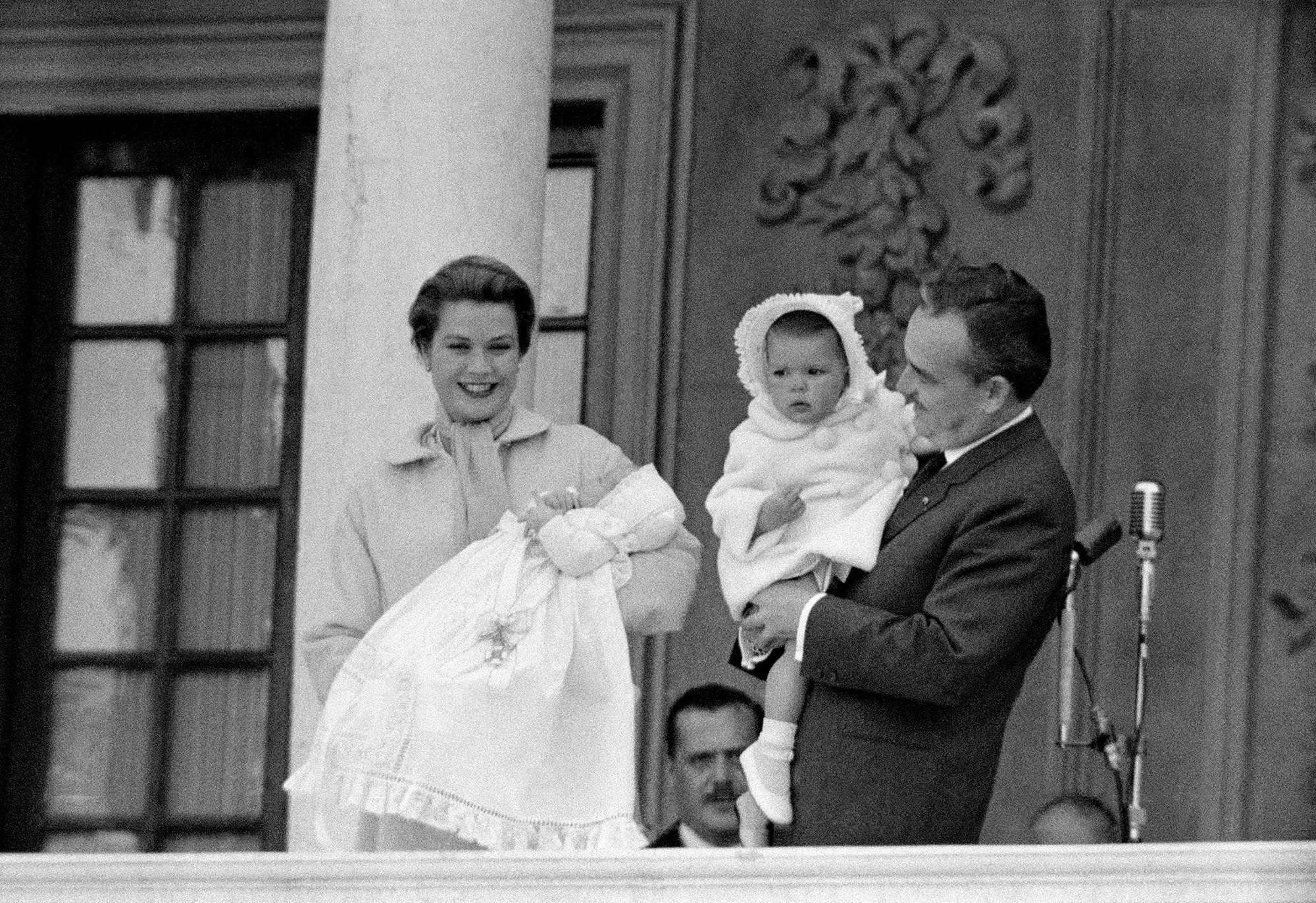 Cuộc đời ly kỳ của Grace Kelly: Tiểu thư triệu phú bỏ tượng vàng Oscar để thành Công nương hoàng gia và cái chết bí ẩn - 7 Cuộc đời ly kỳ của Grace Kelly: Tiểu thư triệu phú bỏ tượng vàng Oscar để thành Công nương hoàng gia và cái chết bí ẩn - 7