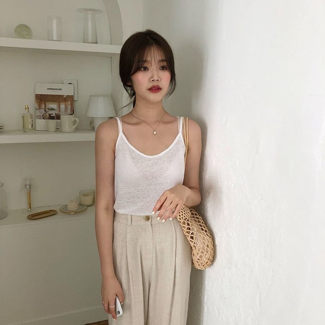 Nếu mặc gì cũng muốn lịm đi vì nóng, 3 cách lên đồ với vải thô mát rượi từ đầu đến chân này chính là dành cho bạn - 3 Nếu mặc gì cũng muốn lịm đi vì nóng, 3 cách lên đồ với vải thô mát rượi từ đầu đến chân này chính là dành cho bạn - 3
