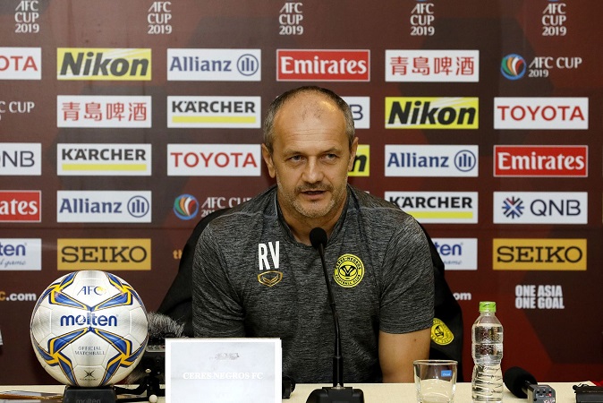 HLV Chu Đình Nghiêm: 'Hà Nội FC không cầu hòa để đi tiếp' - 1 HLV Chu Đình Nghiêm: 'Hà Nội FC không cầu hòa để đi tiếp' - 1