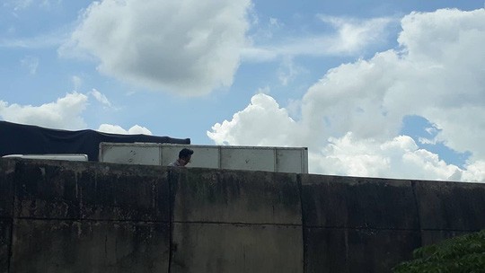 Lật xe trên cao tốc TP HCM - Trung Lương - 1 Lật xe trên cao tốc TP HCM - Trung Lương - 1
