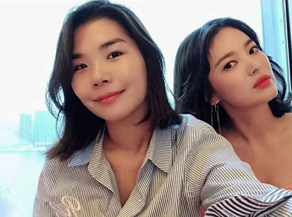Phản ứng của 2 tiểu tam tin đồn giữa scandal chấn động Song Joong Ki - Song Hye Kyo ly hôn - 1 Phản ứng của 2 tiểu tam tin đồn giữa scandal chấn động Song Joong Ki - Song Hye Kyo ly hôn - 1