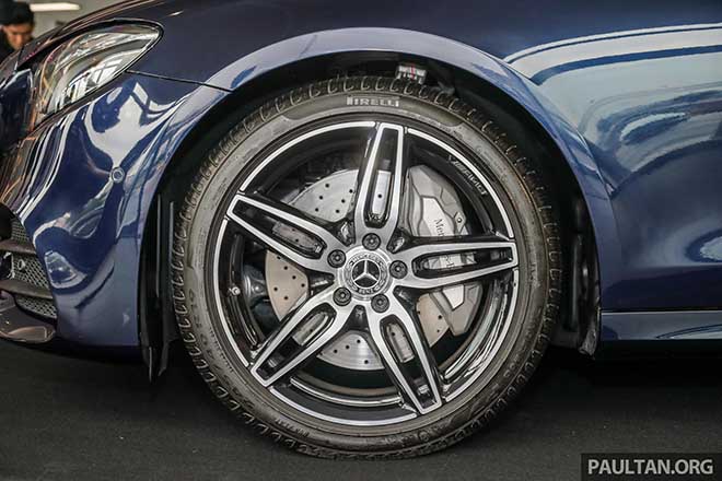 Chi tiết hình ảnh Mercedes-Benz E350 AMG Line sắp ra mắt tại Việt Nam - 3 Chi tiết hình ảnh Mercedes-Benz E350 AMG Line sắp ra mắt tại Việt Nam - 3