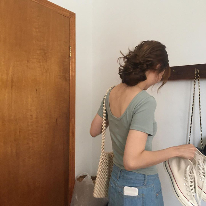 4 kiểu túi xinh nhất hè năm nay: chiều lòng từ nàng cá tính đến bánh bèo, đeo lên là nâng tầm phong cách tắp lự - 5 4 kiểu túi xinh nhất hè năm nay: chiều lòng từ nàng cá tính đến bánh bèo, đeo lên là nâng tầm phong cách tắp lự - 5