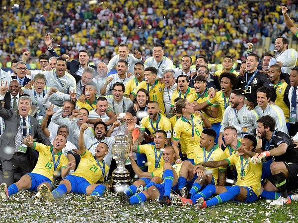 Brazil 3-1 Peru: Gabriel Jesus rực sáng rồi nhận thẻ đỏ, Brazil trở lại ngôi vương Nam Mỹ sau 12 năm - 1 Brazil 3-1 Peru: Gabriel Jesus rực sáng rồi nhận thẻ đỏ, Brazil trở lại ngôi vương Nam Mỹ sau 12 năm - 1