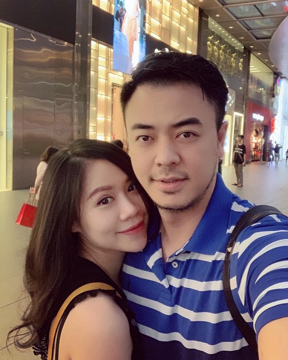 Từng bị chê là tiểu thư kém sắc, bà xã Tuấn Tú giờ đã khiến nhiều người ngỡ ngàng - 5 Từng bị chê là tiểu thư kém sắc, bà xã Tuấn Tú giờ đã khiến nhiều người ngỡ ngàng - 5
