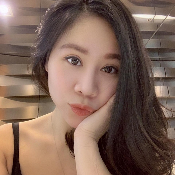 Từng bị chê là tiểu thư kém sắc, bà xã Tuấn Tú giờ đã khiến nhiều người ngỡ ngàng - 6 Từng bị chê là tiểu thư kém sắc, bà xã Tuấn Tú giờ đã khiến nhiều người ngỡ ngàng - 6