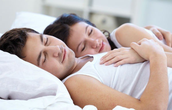 Bí quyết đơn giản mà hiệu quả 'thần thánh' giúp hâm nóng chuyện chăn gối ngay tức thì Bí quyết đơn giản mà hiệu quả 'thần thánh' giúp hâm nóng chuyện chăn gối ngay tức thì