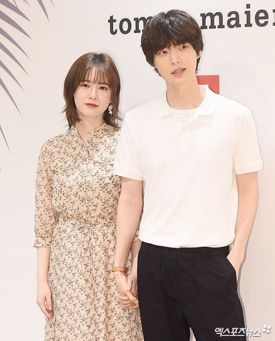 Bị đồn trục trặc hôn nhân, 'nàng cỏ' Goo Hye Sun cuối cùng đã trải lòng về chuyện tình cảm và bất ngờ bị "ném đá" - 1 Bị đồn trục trặc hôn nhân, 'nàng cỏ' Goo Hye Sun cuối cùng đã trải lòng về chuyện tình cảm và bất ngờ bị "ném đá" - 1