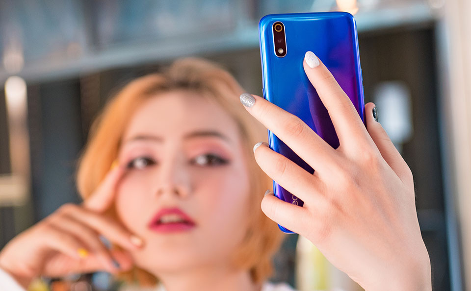 Top 4 smartphone sang trọng, mạnh mẽ trong tầm giá 4 triệu đồng Top 4 smartphone sang trọng, mạnh mẽ trong tầm giá 4 triệu đồng