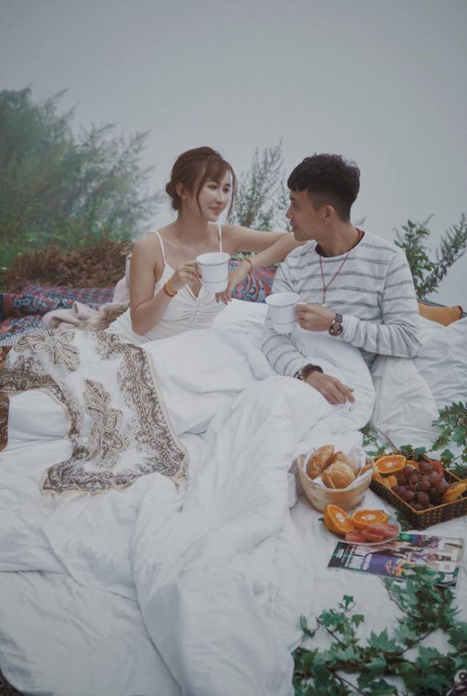 Nhan sắc ngày càng trẻ đẹp của vợ đại gia Minh Nhựa: Body nuột nà không hề thua chị kém em - 22 Nhan sắc ngày càng trẻ đẹp của vợ đại gia Minh Nhựa: Body nuột nà không hề thua chị kém em - 22