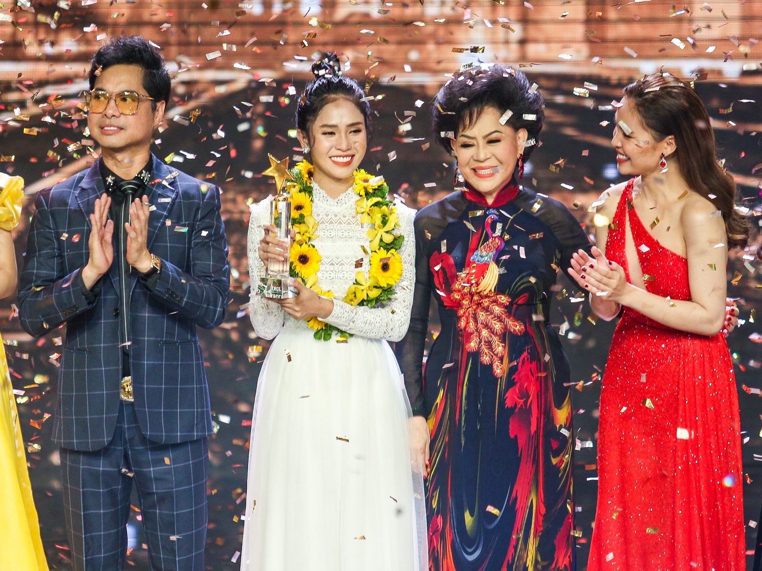 Học trò Ngọc Sơn - Giang Hồng Ngọc lên ngôi Quán quân 'Thần tượng Bolero 2019' Học trò Ngọc Sơn - Giang Hồng Ngọc lên ngôi Quán quân 'Thần tượng Bolero 2019'