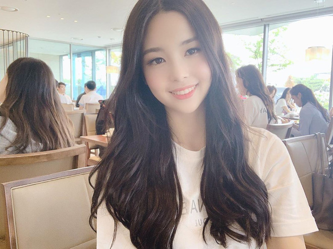 Tân Hoa hậu Hàn Quốc 2019: makeup càng nhạt lại càng xinh, nổi bật nhất là khi lên đồ đơn giản - 12 Tân Hoa hậu Hàn Quốc 2019: makeup càng nhạt lại càng xinh, nổi bật nhất là khi lên đồ đơn giản - 12