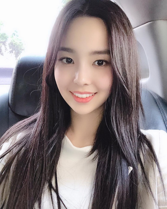 Tân Hoa hậu Hàn Quốc 2019: makeup càng nhạt lại càng xinh, nổi bật nhất là khi lên đồ đơn giản - 13 Tân Hoa hậu Hàn Quốc 2019: makeup càng nhạt lại càng xinh, nổi bật nhất là khi lên đồ đơn giản - 13