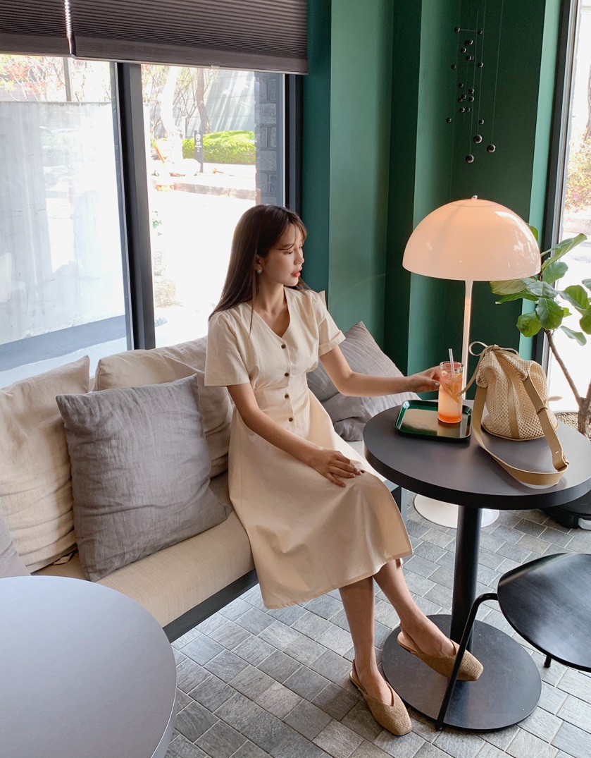 Đang trẻ trung xinh tươi mà diện 4 mẫu váy sau, trông bạn sẽ già đi ít nhất 5 tuổi - 2 Đang trẻ trung xinh tươi mà diện 4 mẫu váy sau, trông bạn sẽ già đi ít nhất 5 tuổi - 2