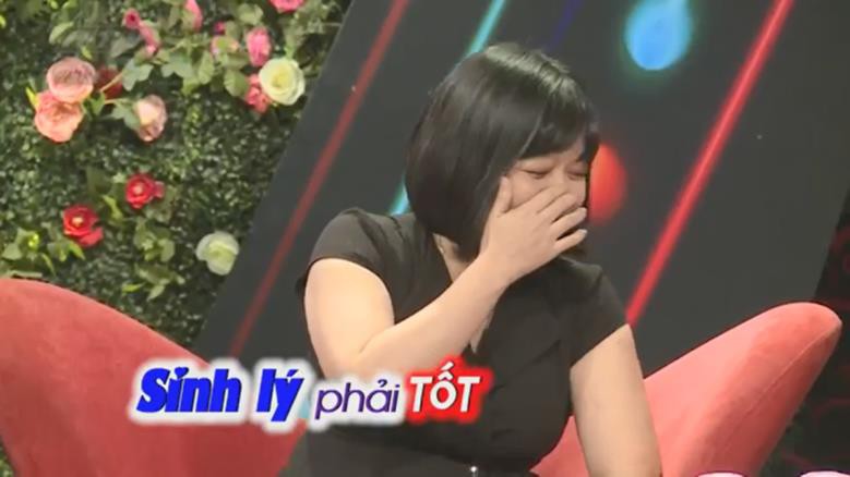 Quyền Linh 'choáng' khi người chơi nhận xét: 'Sinh lý quá tốt, có điều không có con trai thôi' - 1 Quyền Linh 'choáng' khi người chơi nhận xét: 'Sinh lý quá tốt, có điều không có con trai thôi' - 1