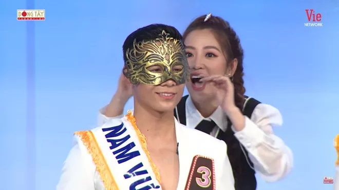 Trường Giang hành động nhạy cảm với trai đẹp khiến Midu ngượng ngùng - 1 Trường Giang hành động nhạy cảm với trai đẹp khiến Midu ngượng ngùng - 1