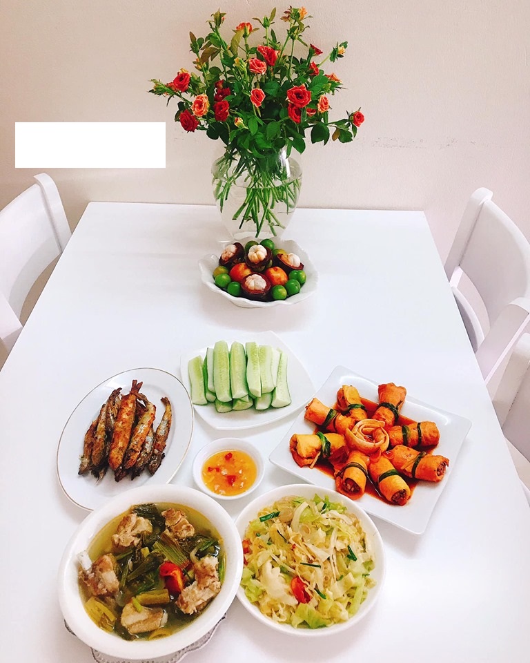Bầu 6 tháng vẫn nhịn nóng bức nấu cơm ngày 2 bữa vì chồng không thích ăn ngoài, chị em tấm tắc khen, đòi xếp hàng học tập - 1 Bầu 6 tháng vẫn nhịn nóng bức nấu cơm ngày 2 bữa vì chồng không thích ăn ngoài, chị em tấm tắc khen, đòi xếp hàng học tập - 1