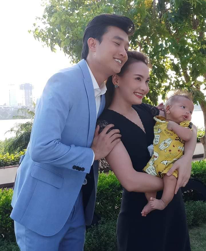 Về nhà đi con: Những chuyện chưa kể về bé "Củ Gừng" và hành trình gần 2 tháng theo đoàn phim giữa trời nắng nóng đỉnh điểm - 6 Về nhà đi con: Những chuyện chưa kể về bé "Củ Gừng" và hành trình gần 2 tháng theo đoàn phim giữa trời nắng nóng đỉnh điểm - 6
