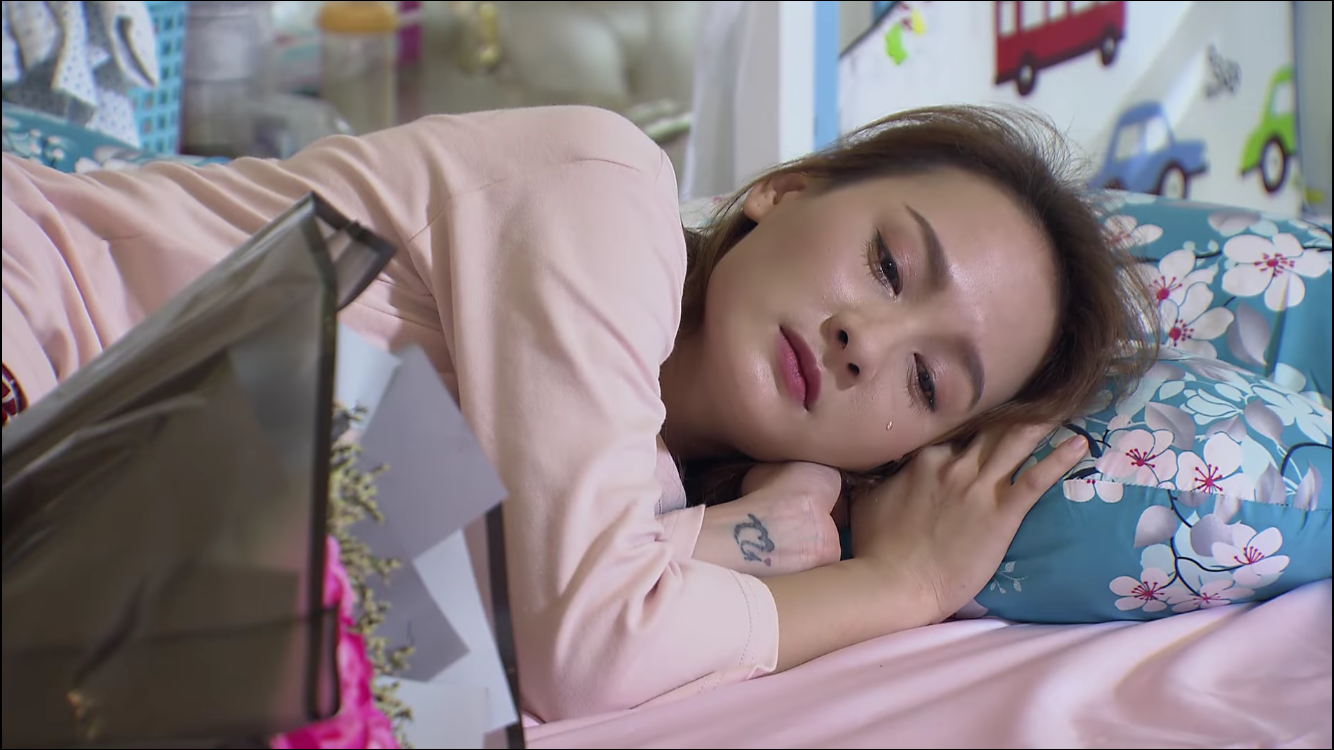 Về nhà đi con tập 65: Nhã kể lể, ẩn ý oán trách tình cũ bội bạc, Vũ nghe nhập tâm... như kiểu mình là 'người ngoài cuộc' Về nhà đi con tập 65: Nhã kể lể, ẩn ý oán trách tình cũ bội bạc, Vũ nghe nhập tâm... như kiểu mình là 'người ngoài cuộc'