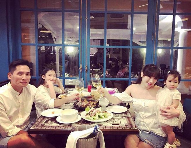 Chuẩn như vợ các BTV, MC đài truyền hình Việt Nam: Toàn các nàng thông minh, xinh đẹp và body bốc lửa thôi! Chuẩn như vợ các BTV, MC đài truyền hình Việt Nam: Toàn các nàng thông minh, xinh đẹp và body bốc lửa thôi!