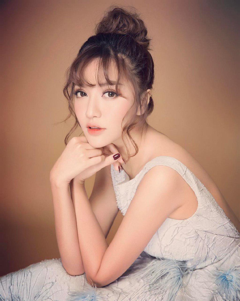 Bỗng chốc trở nên già nua và xấu xí, dân mạng chẳng những không lo sợ mà còn thích thú 'thử nghiệm' trào lưu mới này - 2 Bỗng chốc trở nên già nua và xấu xí, dân mạng chẳng những không lo sợ mà còn thích thú 'thử nghiệm' trào lưu mới này - 2
