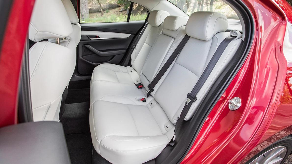 So sánh Honda Civic 2019 và Mazda3 2019: Cuộc đổi ngôi bất ngờ - 5 So sánh Honda Civic 2019 và Mazda3 2019: Cuộc đổi ngôi bất ngờ - 5