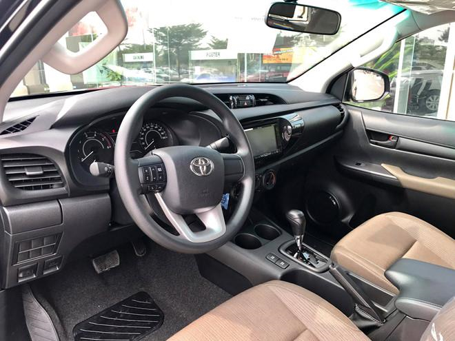 Isuzu D-Max và Toyota Hilux - ‘ông trùm’ đất Thái, èo uột ở Việt Nam - 11 Isuzu D-Max và Toyota Hilux - ‘ông trùm’ đất Thái, èo uột ở Việt Nam - 11