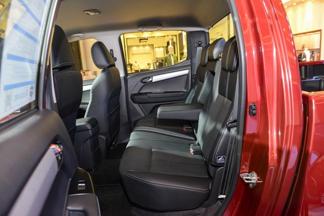 Isuzu D-Max và Toyota Hilux - ‘ông trùm’ đất Thái, èo uột ở Việt Nam - 14 Isuzu D-Max và Toyota Hilux - ‘ông trùm’ đất Thái, èo uột ở Việt Nam - 14